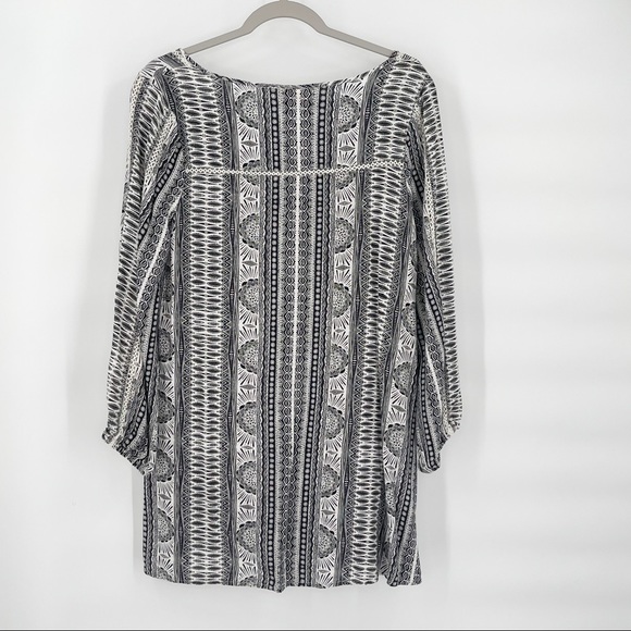 Roxy V-Neck Tunic Top Black and White Women’s Size XS - Picture 8 of 8